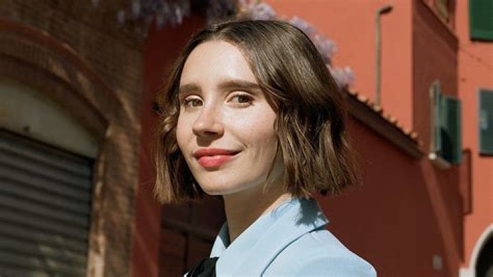 
Amanda Montell Partner Or Husband – Is She Gay? Cutlish Author Sexuality Explored 