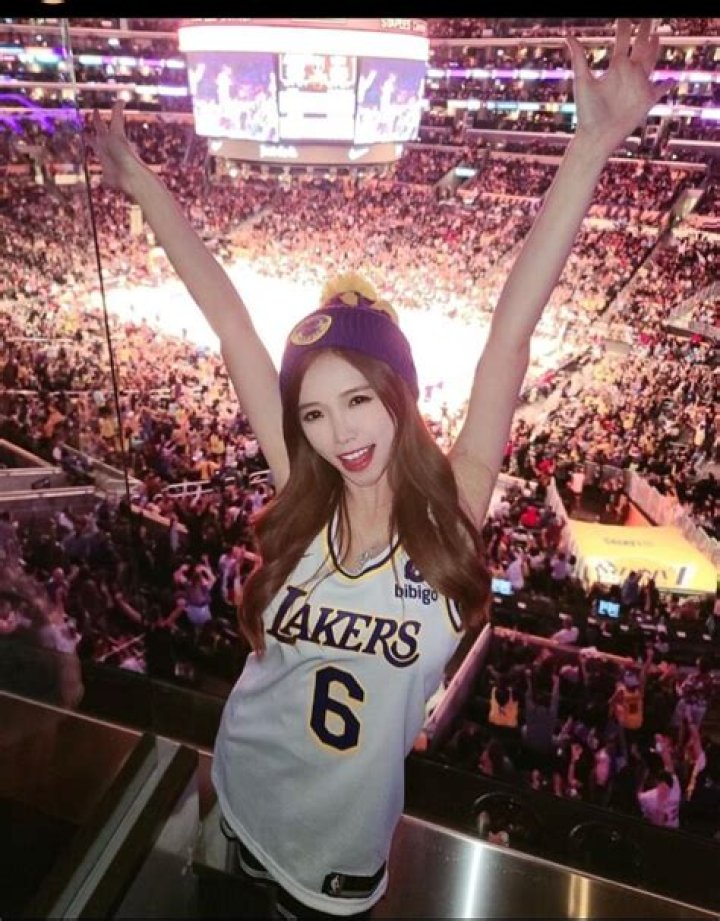 
Amber Na (DJ) Height, Weight, Net Worth, Age, Birthday, Wikipedia, Who, Instagram, Biography 