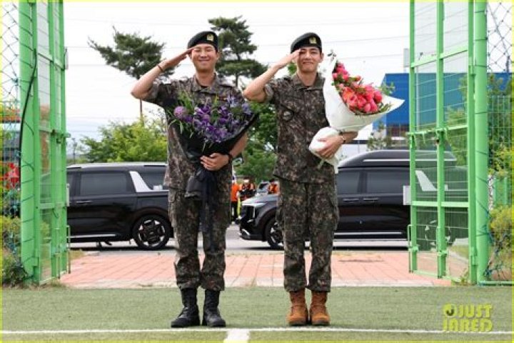 
“Baekhyun is back” trends as EXO’s Baekhyun has been officially discharged from military service 