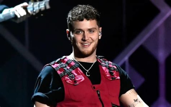 Bazzi Height, Weight, Net Worth, Age, Birthday, Wikipedia, Who, Nationality, Biography