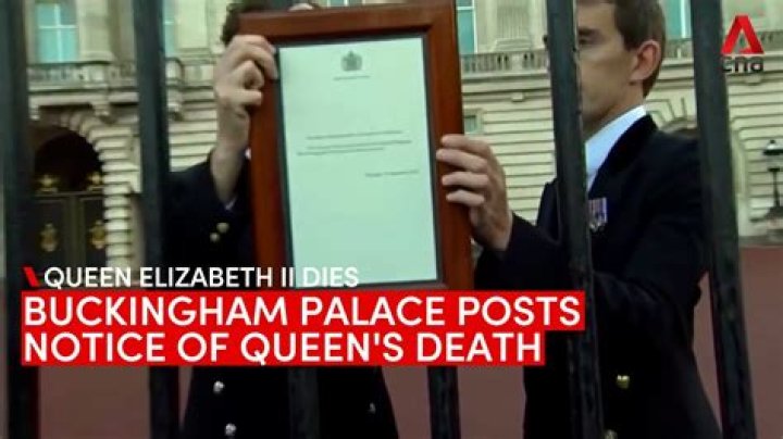 
Buckingham Palace Responds After Report Suggests Prince Harry Only Found Out About The Queen’s Death Minutes Before It Was Made Public 