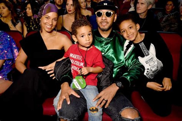 
Cheyenne Jackson Kids: Has Beautiful Twins Ethan And Willow, Husband And Family 