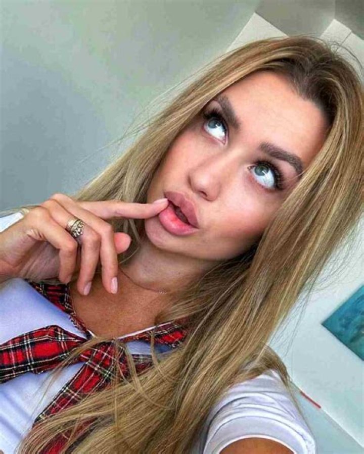 Cora Kirk Height, Weight, Net Worth, Age, Birthday, Wikipedia, Who, Nationality, Biography
