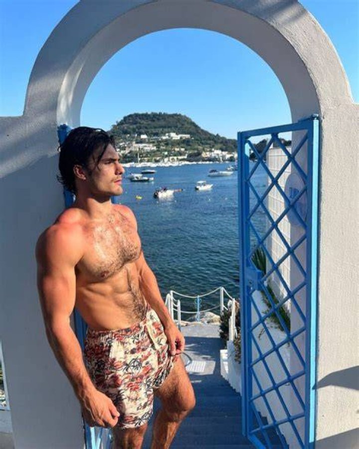 Cristobal Pesce Height, Weight, Net Worth, Age, Birthday, Wikipedia, Who, Nationality, Biography