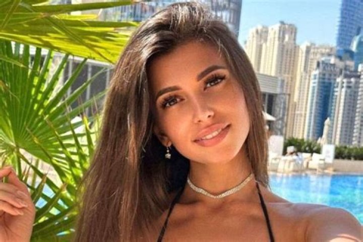Cristy Ren Height, Weight, Net Worth, Age, Birthday, Wikipedia, Who, Nationality, Biography