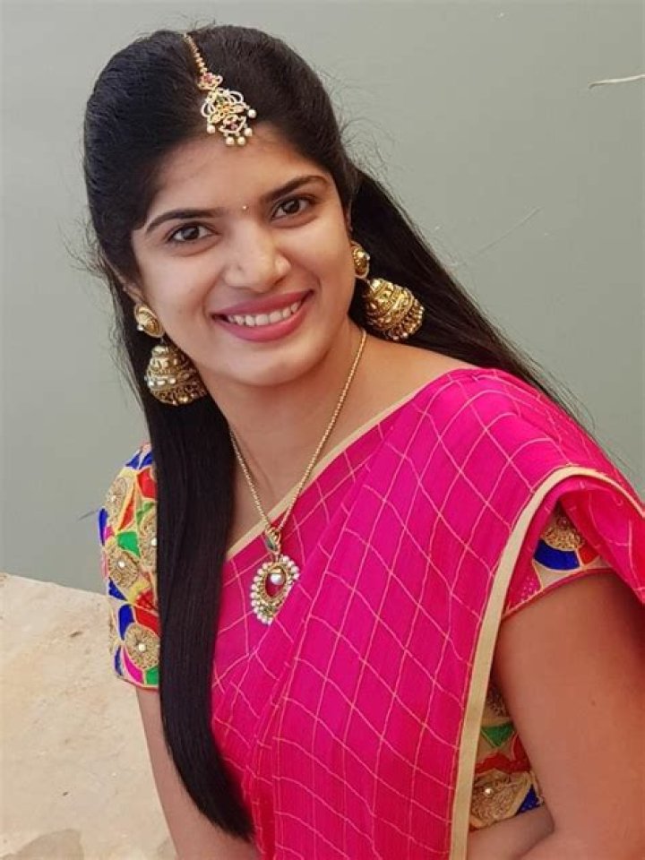 Deepti Nallamothu Height, Weight, Net Worth, Age, Birthday, Wikipedia, Who, Instagram, Biography