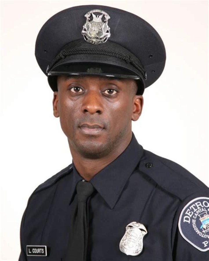 
Detroit Police Officer Loren Courts Funeral And Obituary Service Details, Cause Of Death And Married Status 