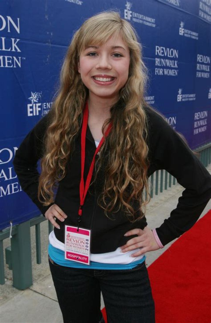 Did Dan Schneider Sexually Assault Jennette Mccurdy At Nickelodeon?