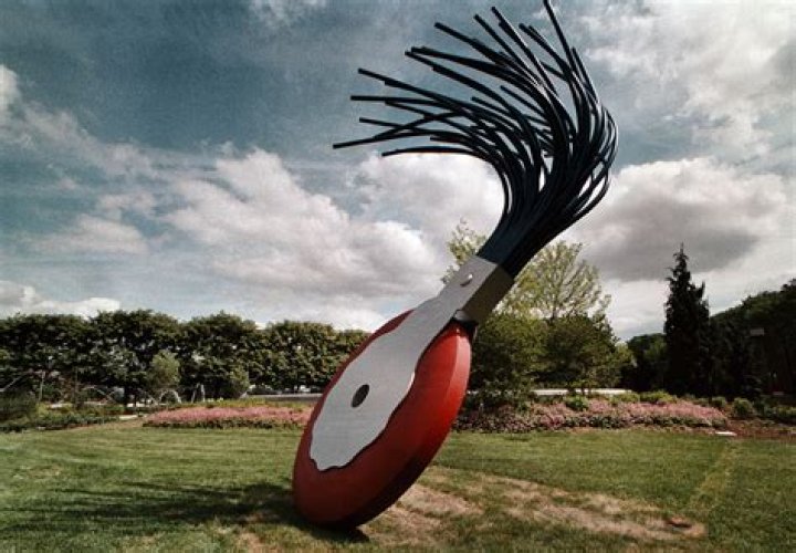 
Father of Pop Art, Claes Oldenburg, dies at 93 