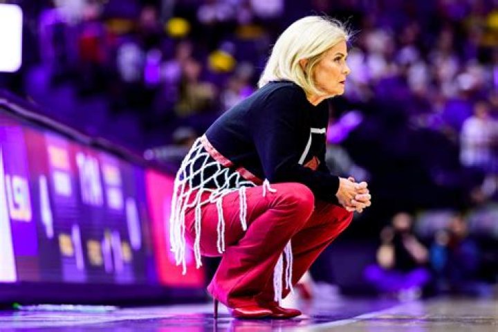 Kim Mulkey Height, Weight, Net Worth, Age, Birthday, Wikipedia, Who, Nationality, Biography