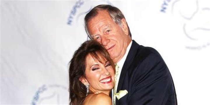 
Leslie Jordan Husband 2022: Is She Married To Max Greenfield? Children And Family 