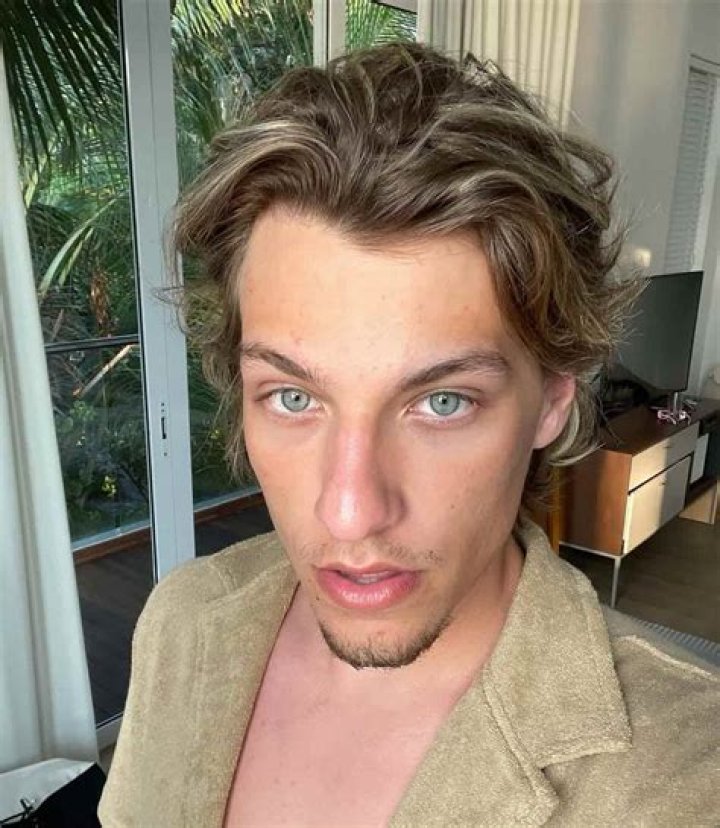Nick Flynn Height, Net Worth, Age, Who, Facts, Biography, Wiki