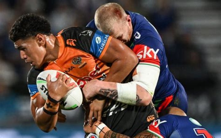 
NRL Newcastle Knights Mitch Barnett Faces Six Weeks Ban For Fatal Elbow Attack On Panthers Chris Smith- What Happened? 