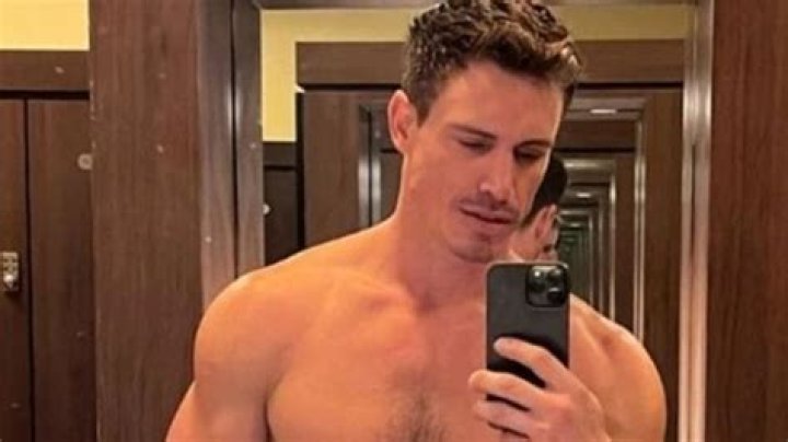 
Rumors And Speculations: Was Jeff Thomas Gay Or Not? 