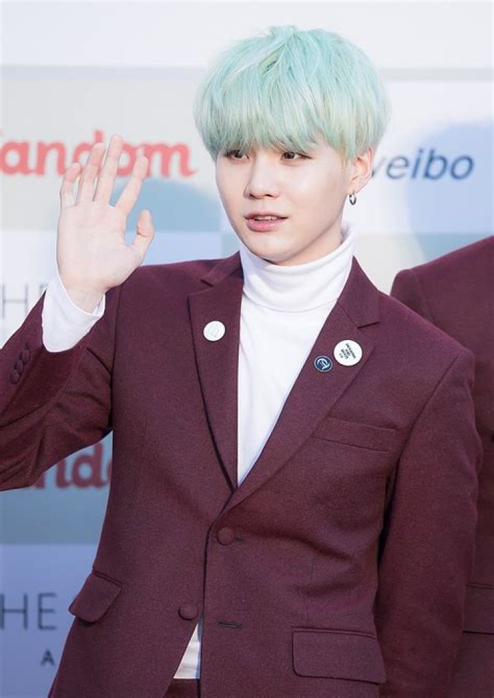 Suga Height, Weight, Net Worth, Age, Birthday, Wikipedia, Who, Nationality, Biography