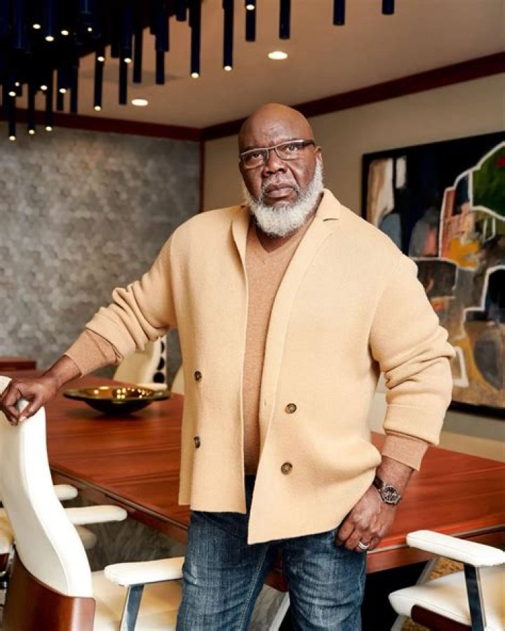 T.D. Jakes Height, Weight, Net Worth, Age, Birthday, Wikipedia, Who, Nationality, Biography