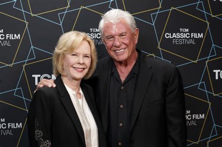 Tom Berenger Height, Weight, Net Worth, Age, Birthday, Wikipedia, Who, Nationality, Biography