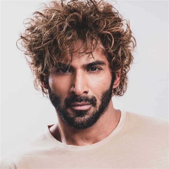 Vivan Bhatena Height, Weight, Net Worth, Age, Birthday, Wikipedia, Who, Nationality, Biography