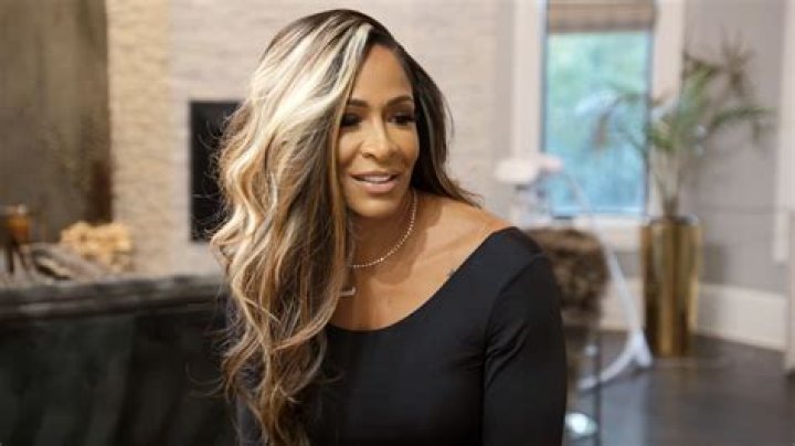 Whitney Collings Height, Weight, Net Worth, Age, Birthday, Wikipedia, Who, Nationality, Biography