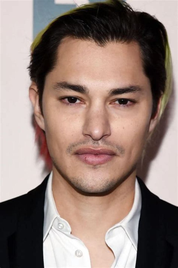 
Zach Villa Height, Weight, Net Worth, Age, Birthday, Wikipedia, Who, Nationality, Biography 